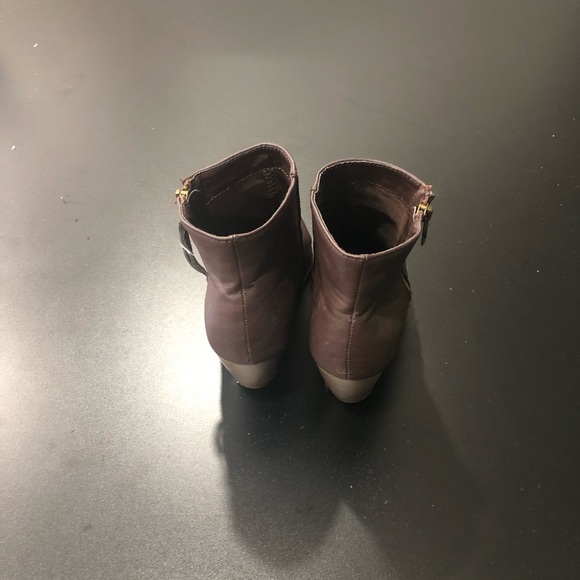 Brown booties - Picture 4 of 5